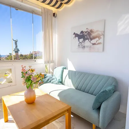 Beachfront Penthouse With Sea Views Puerto Banus * Марбелья