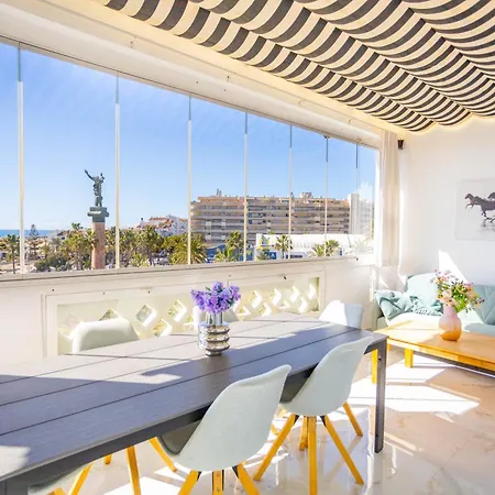 Beachfront Penthouse With Sea Views Puerto Banus Апартаменты *